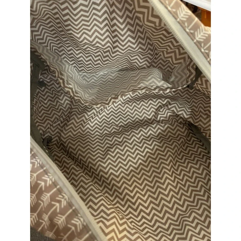 Unbranded Brown & White Arrow Print Dopp Make-up Bag 10 in x 9 in